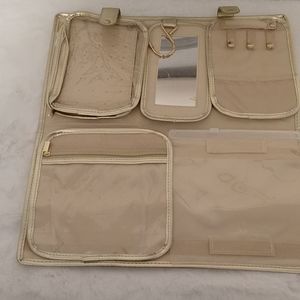 FREE w$75 Purchase. Liz  Claiborne Jewelry Travel Bag